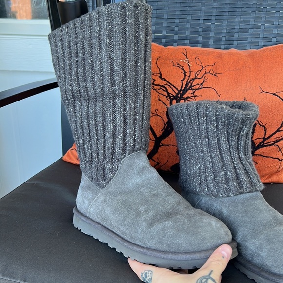 Woven Style UGG Boots! - Picture 6 of 11